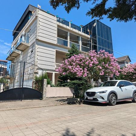 Tirkius House Hotel Kobuleti Ngoại thất bức ảnh